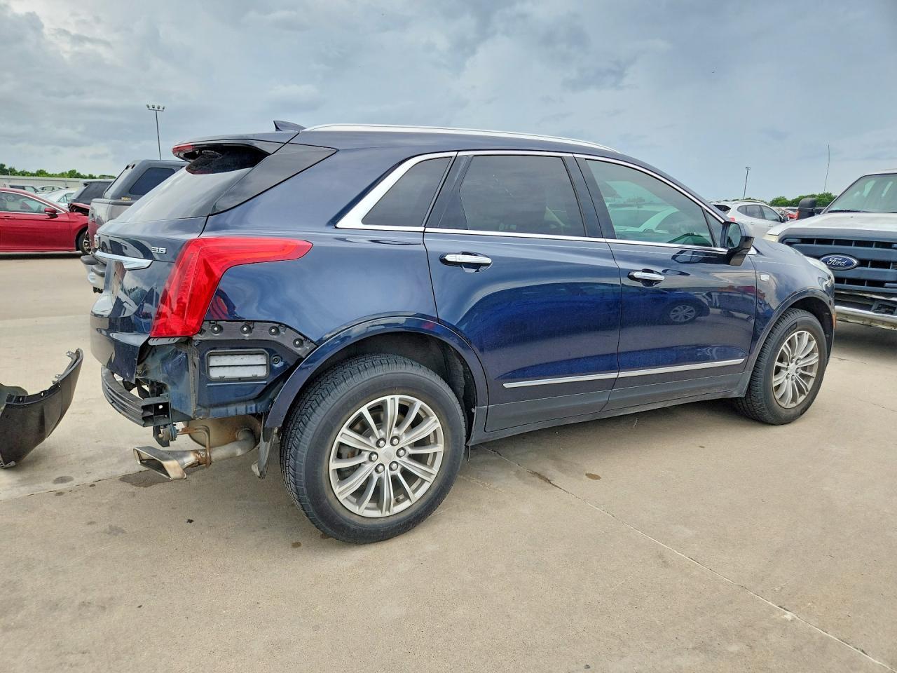 2017 CADILLAC XT5