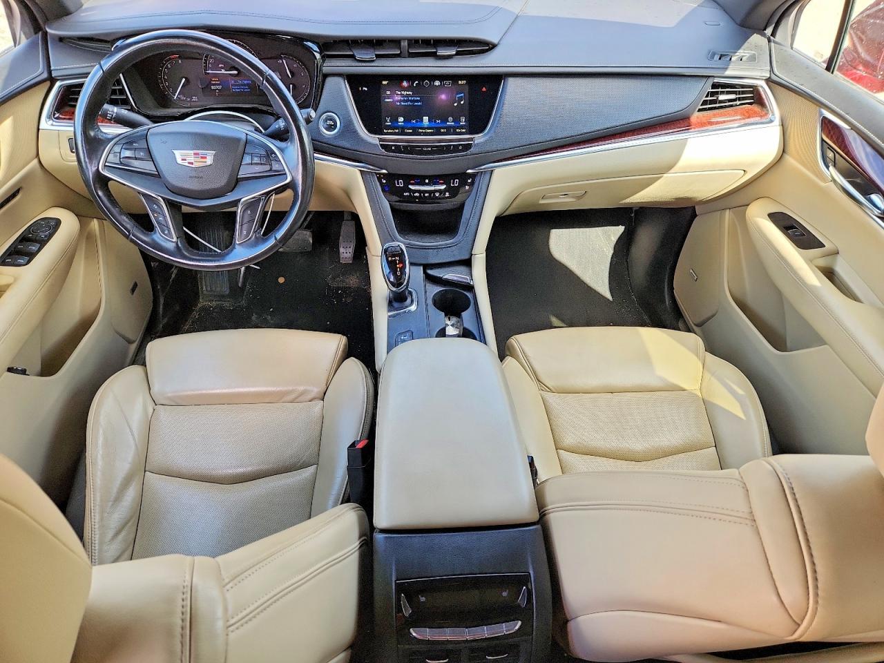 2017 CADILLAC XT5