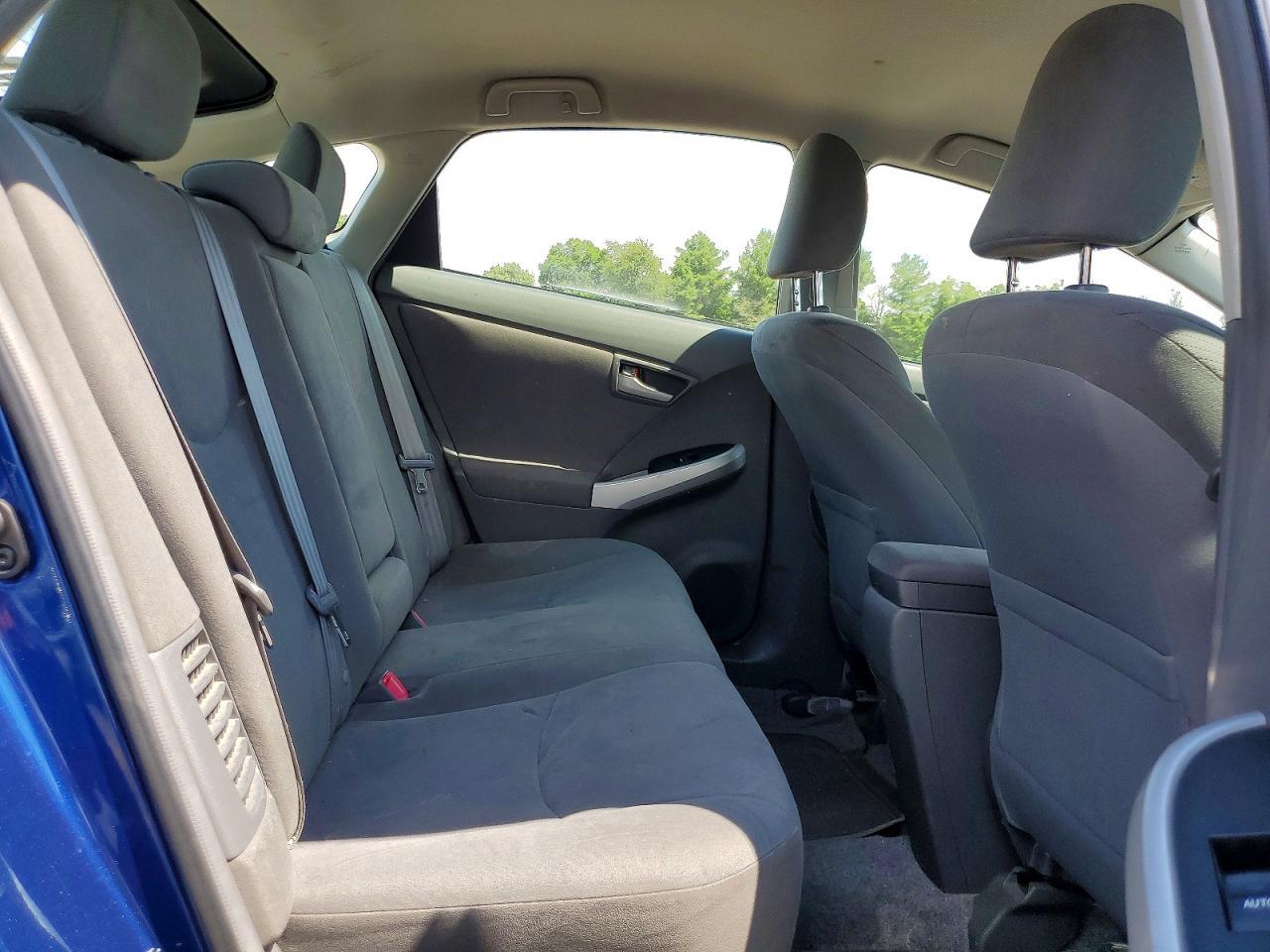 2011 TOYOTA PRIUS