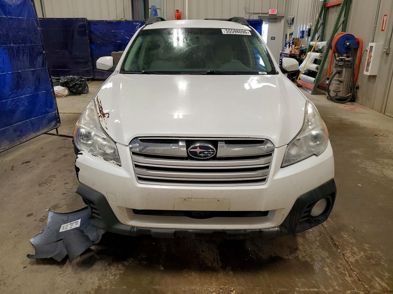 2013 SUBARU Outback