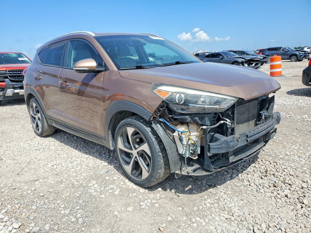2016 HYUNDAI TUCSON