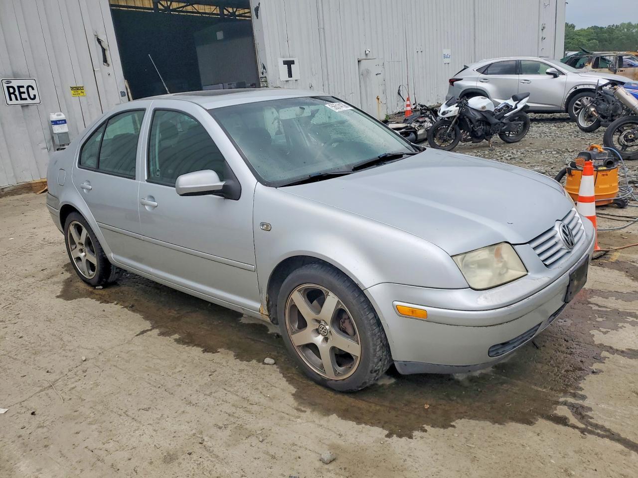 2003 VOLKSWAGEN JETTA