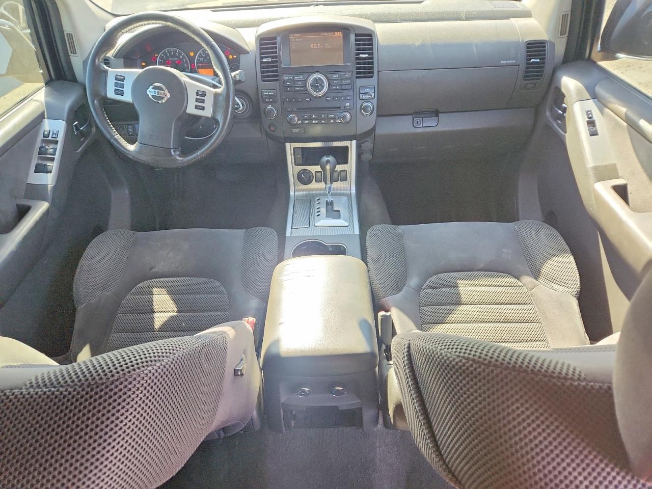 2011 NISSAN PATHFINDER