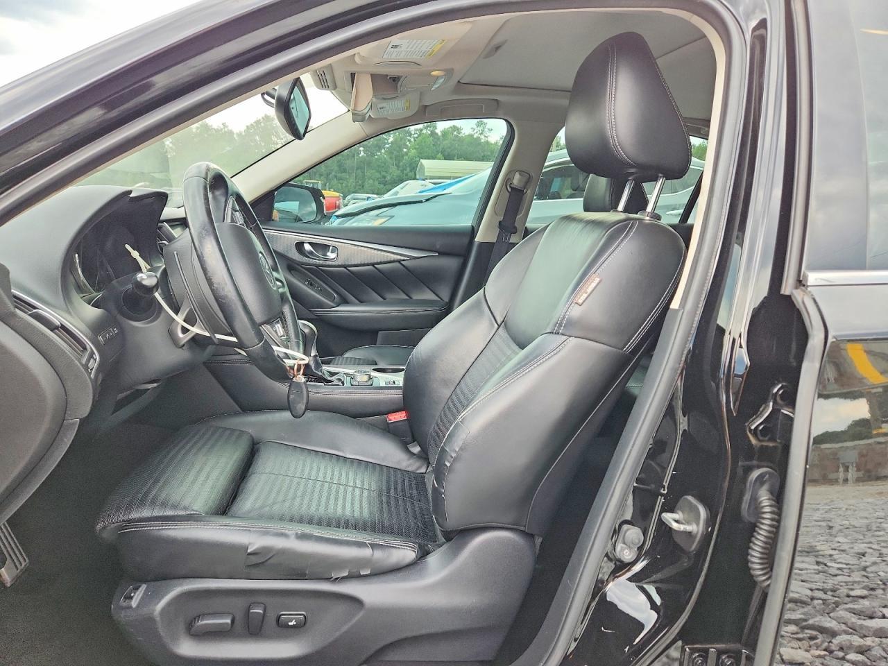 2015 INFINITI Q50