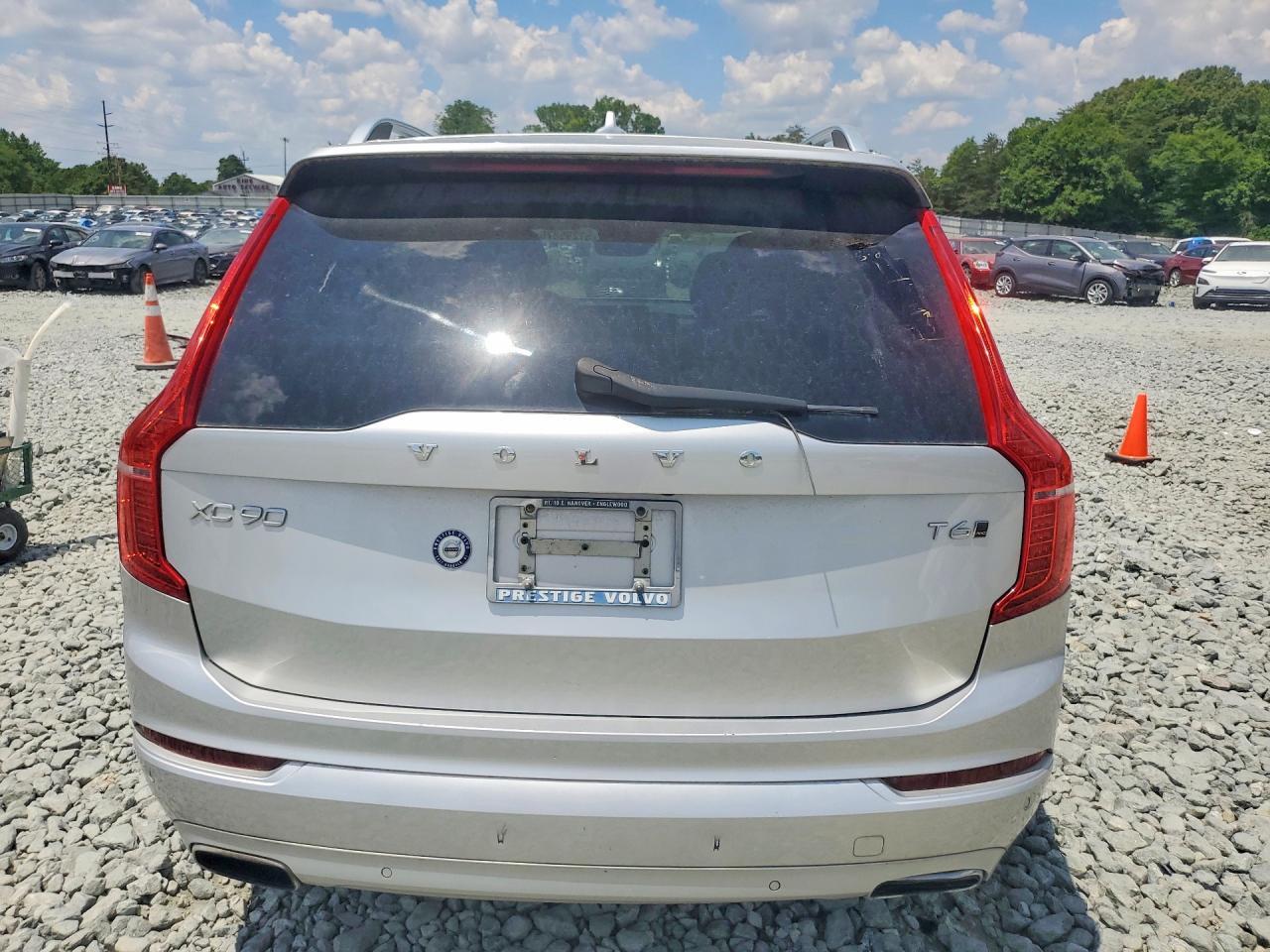 2018 VOLVO XC90