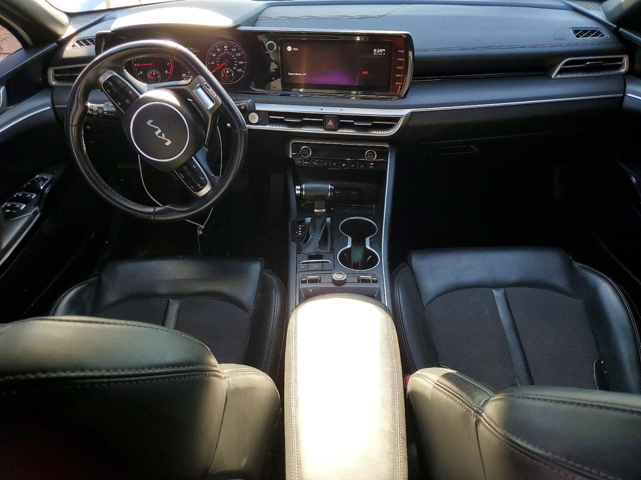 2022 KIA K5