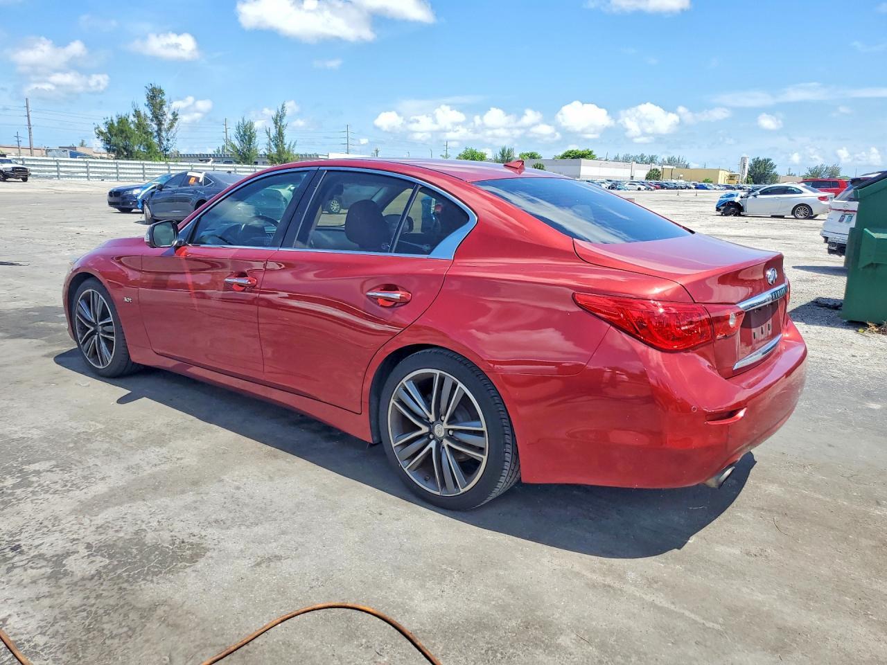 2016 INFINITI Q50