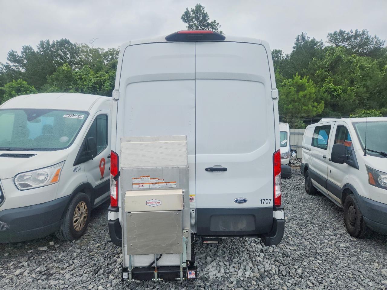 2023 FORD Transit