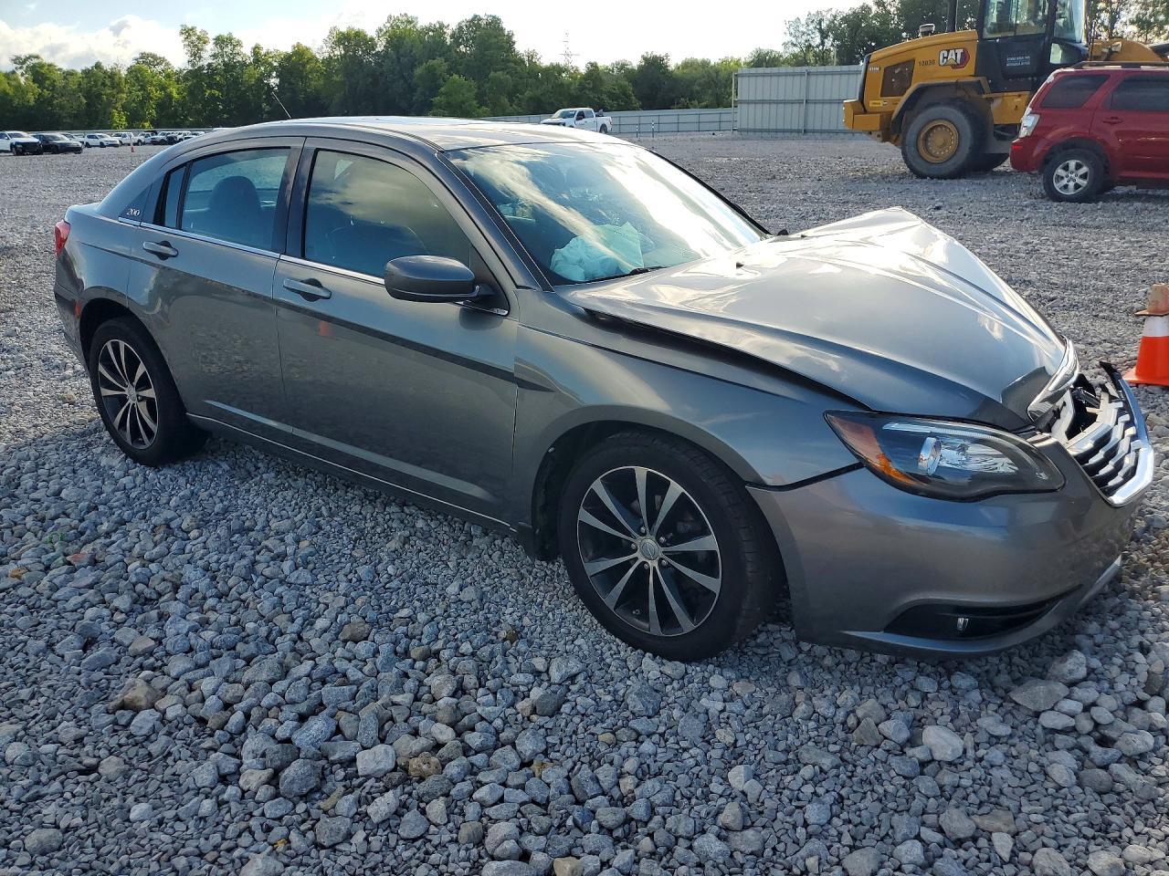 2013 CHRYSLER 200