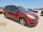 2010 TOYOTA SIENNA