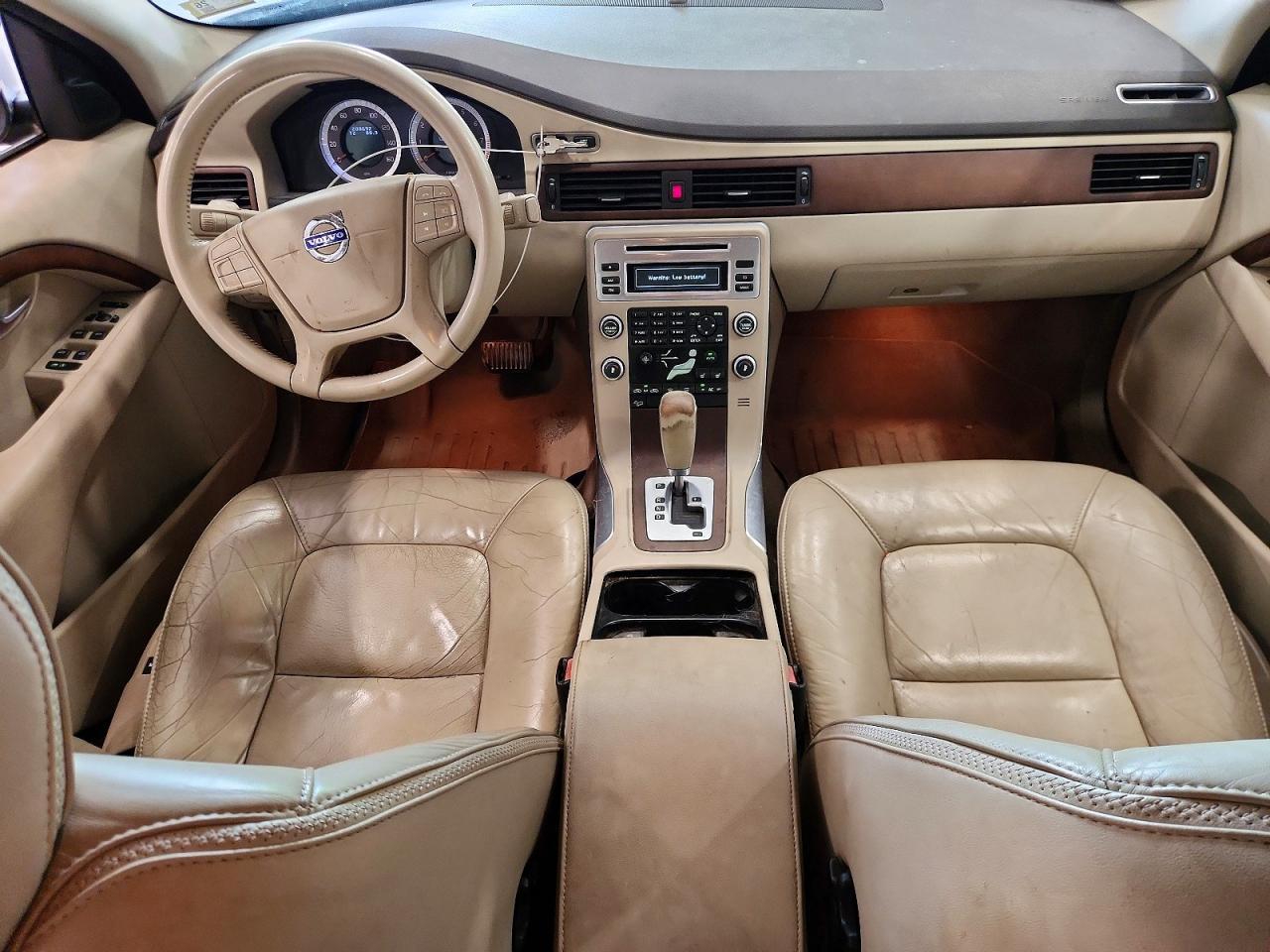 2011 VOLVO XC70