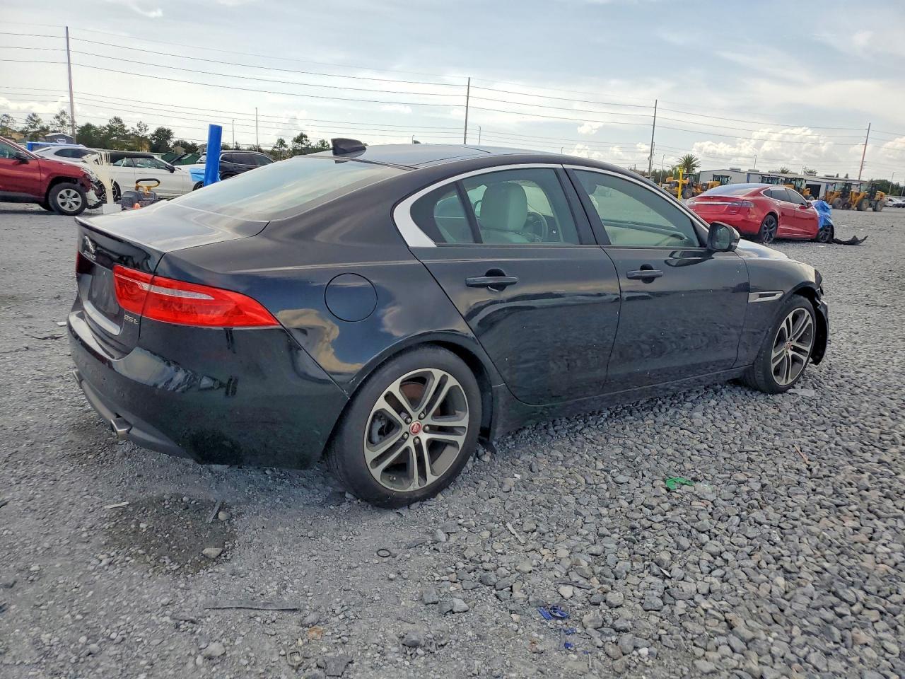 2018 JAGUAR XE
