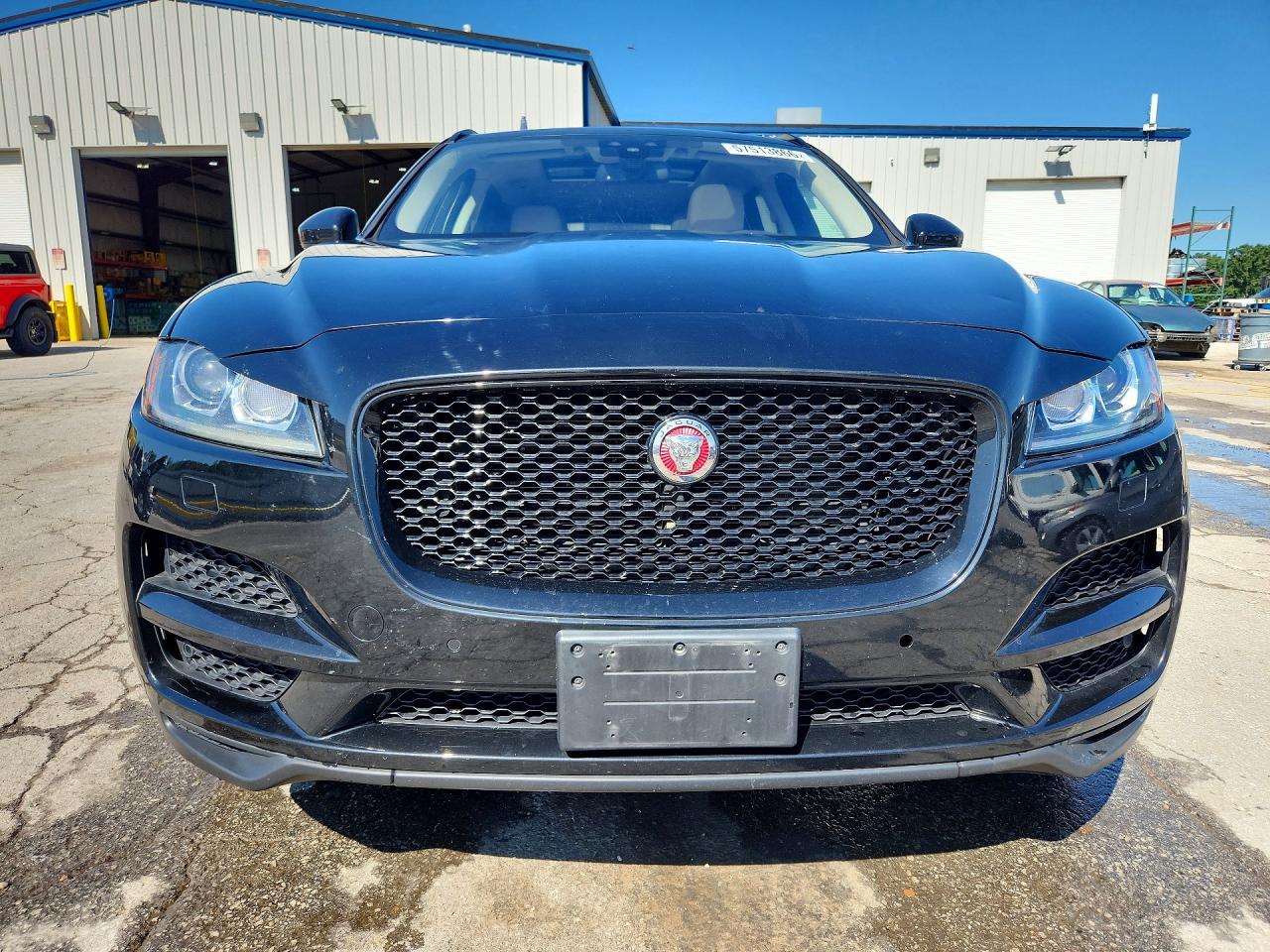 2017 JAGUAR F-Pace