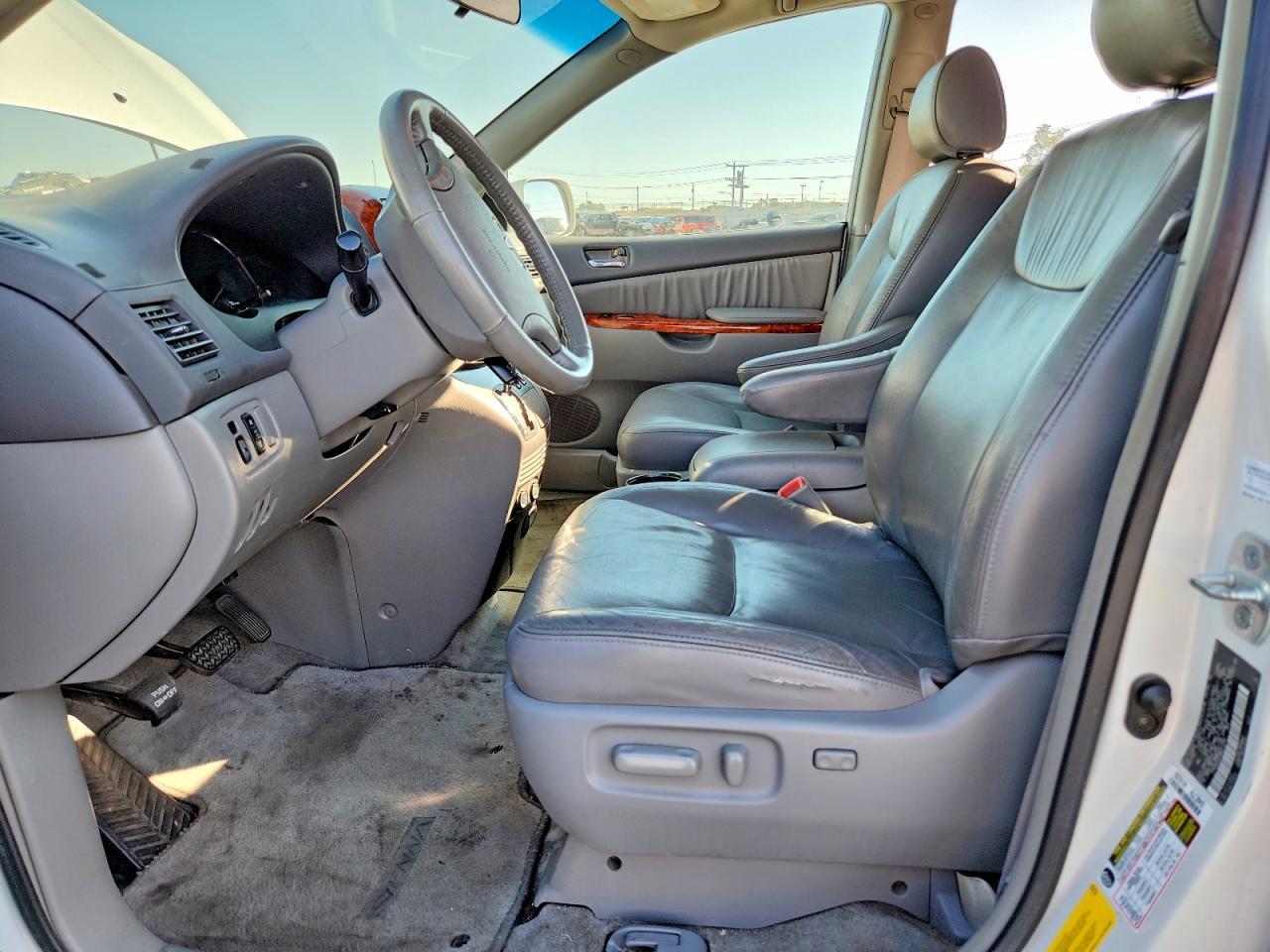 2008 TOYOTA SIENNA