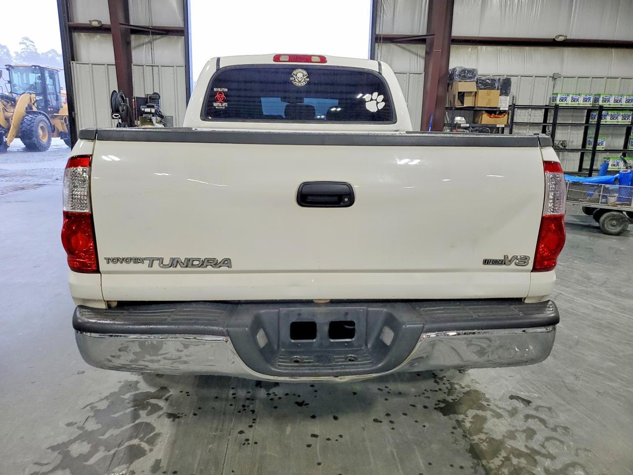 2004 TOYOTA TUNDRA