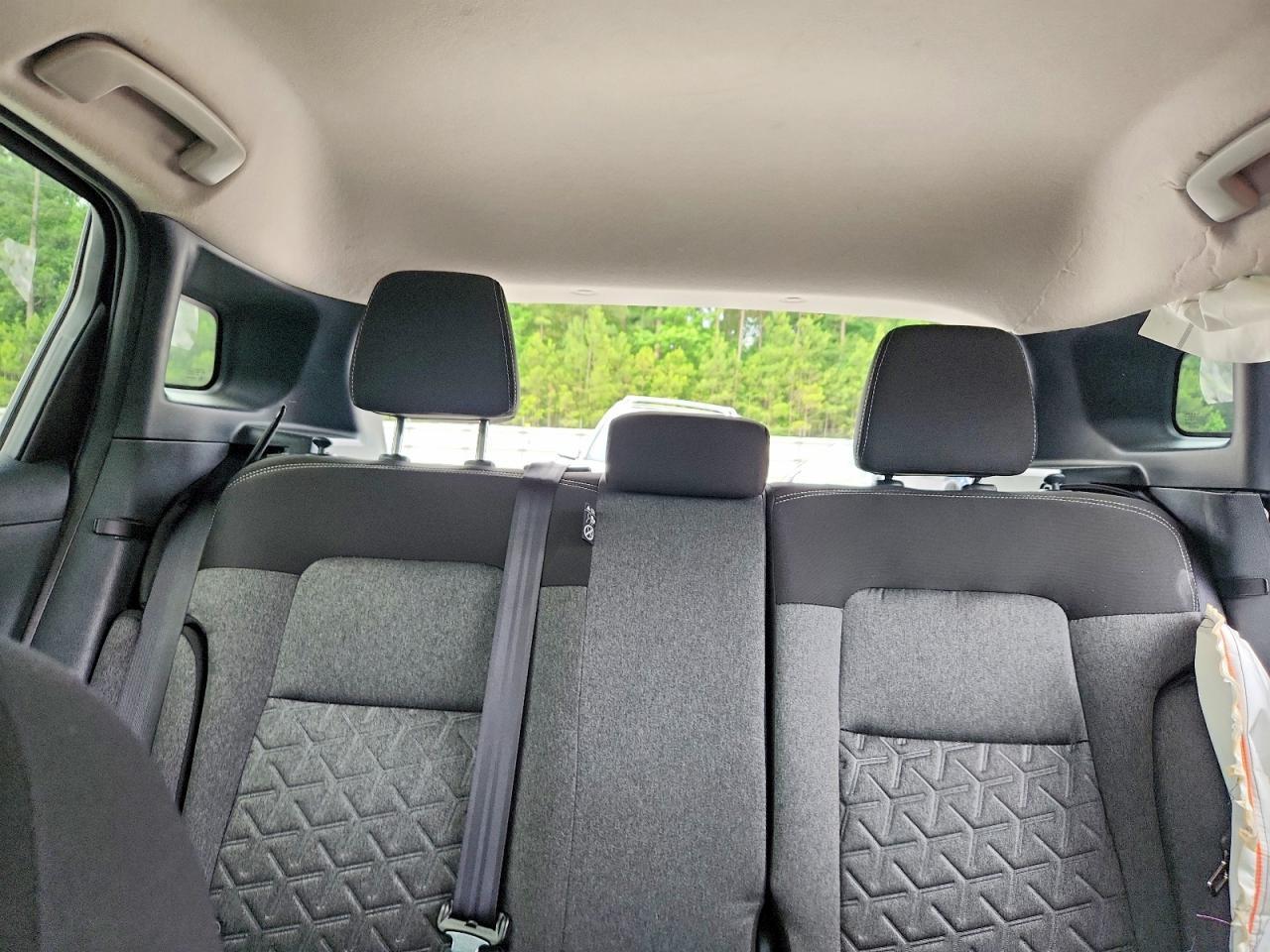 2025 NISSAN KICKS