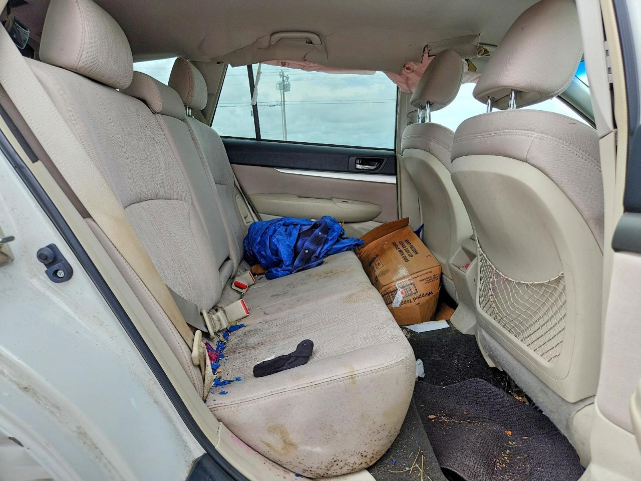 2013 SUBARU Outback