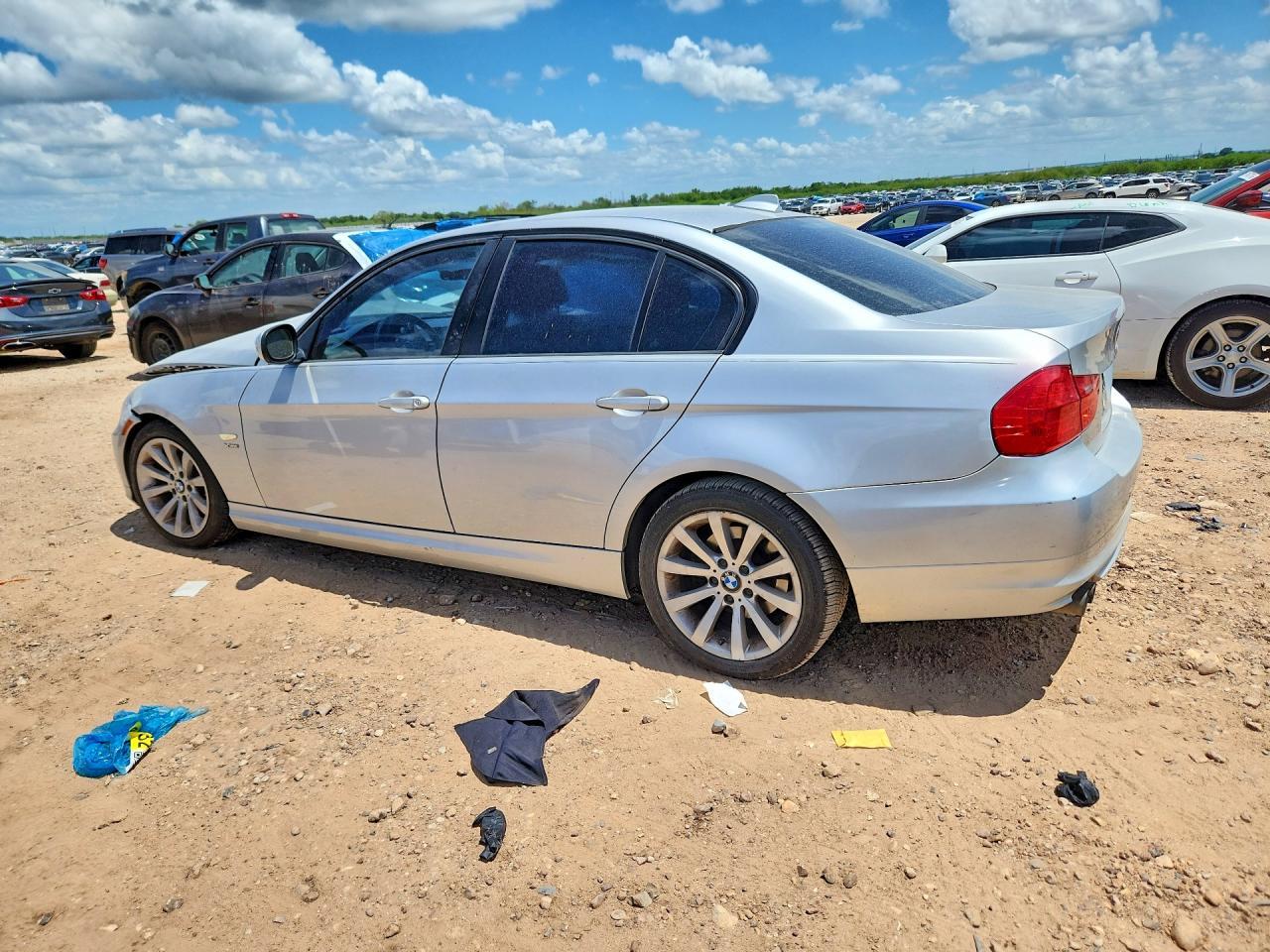 2011 BMW 3 SERIES