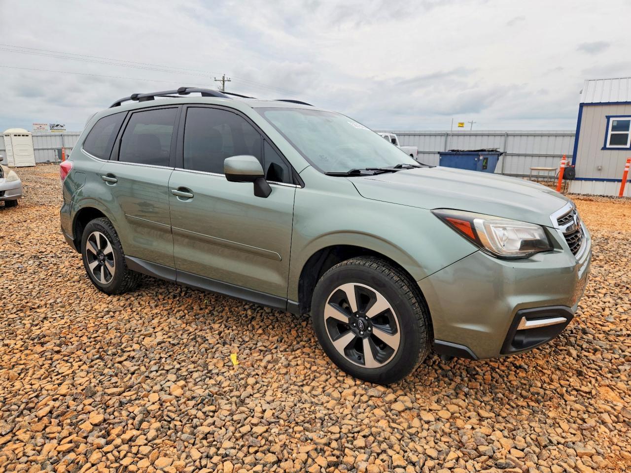 2017 SUBARU FORESTER