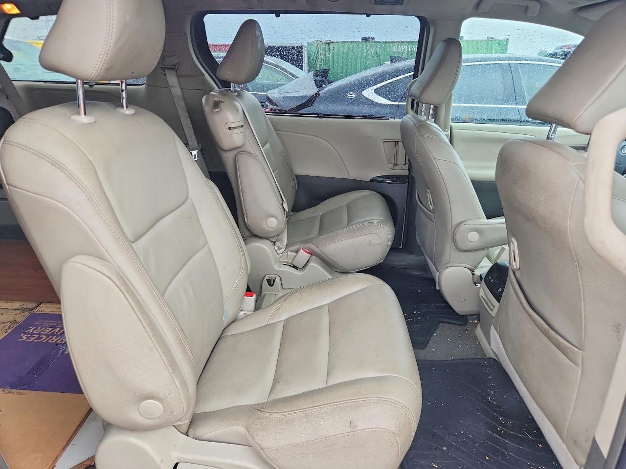 2019 TOYOTA SIENNA
