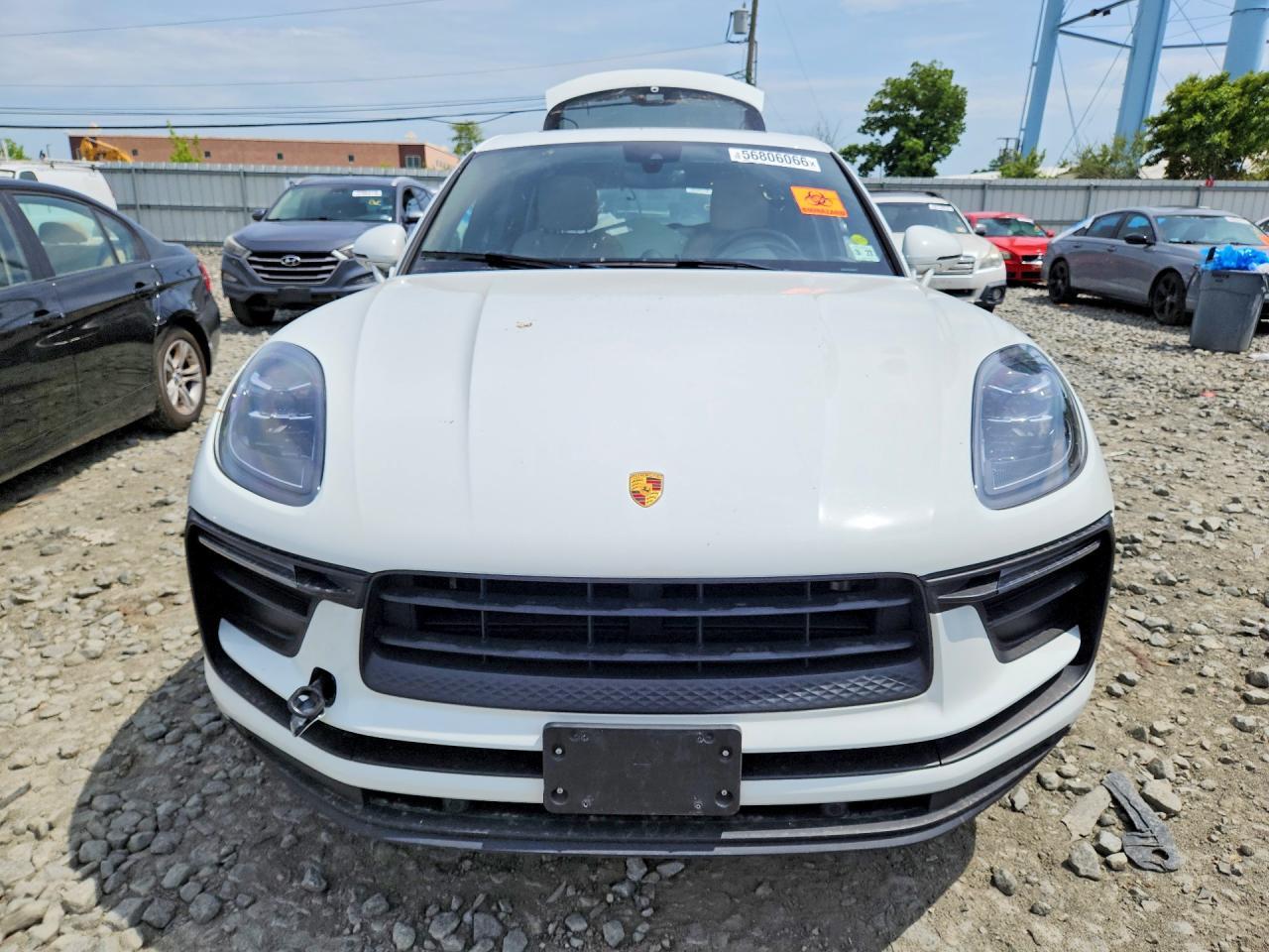 2022 PORSCHE Macan