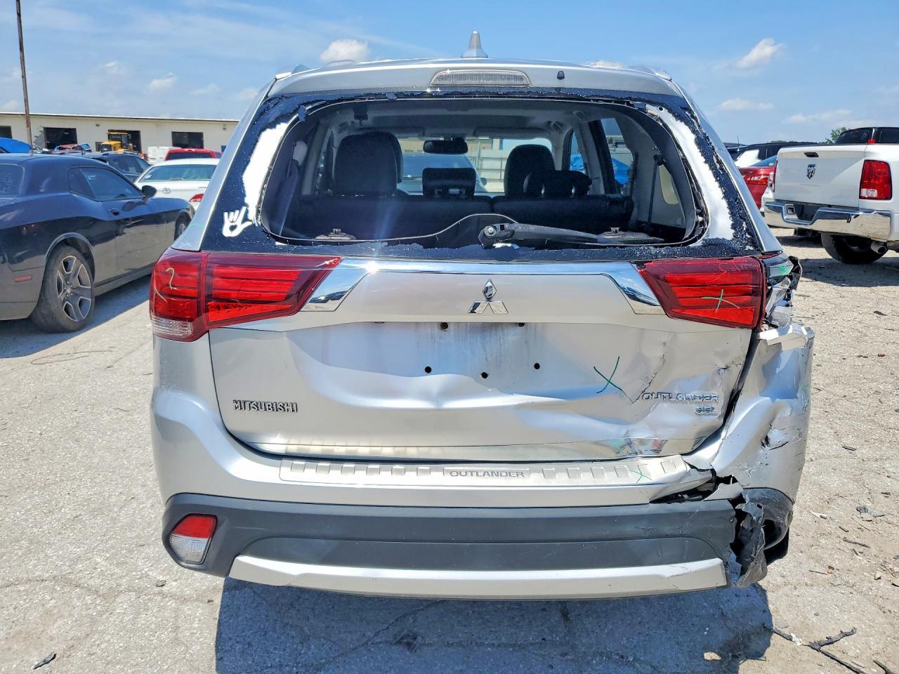 2018 MITSUBISHI outlander