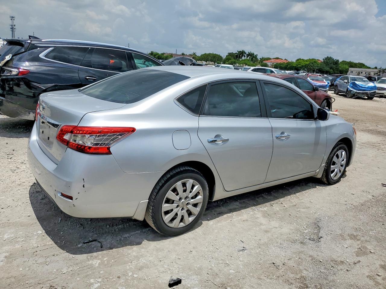 2015 NISSAN SENTRA