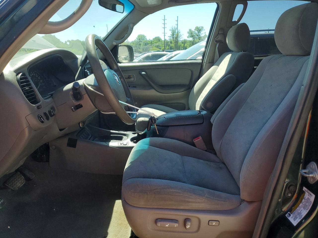 2006 TOYOTA Sequoia