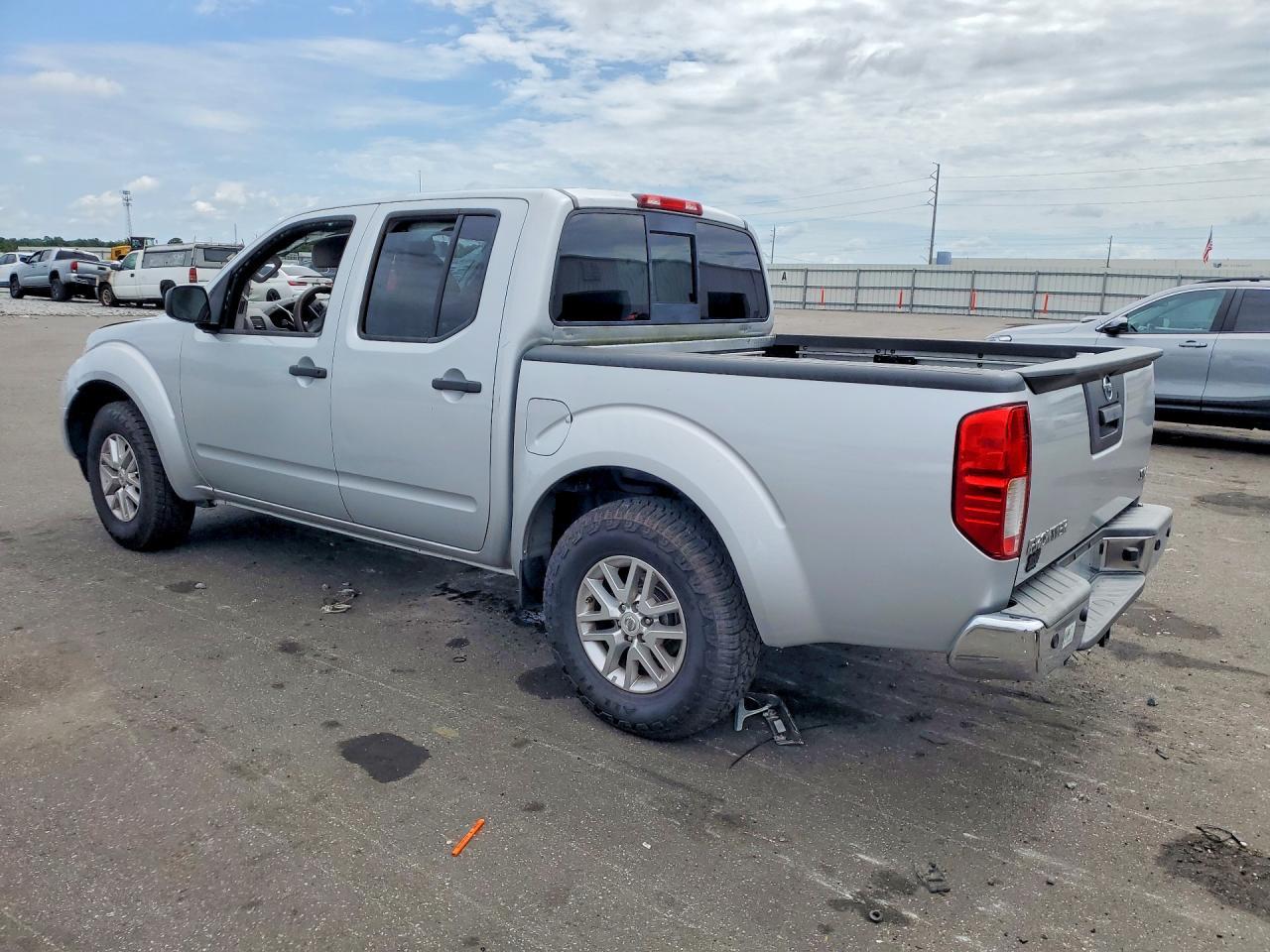 2017 NISSAN Frontier