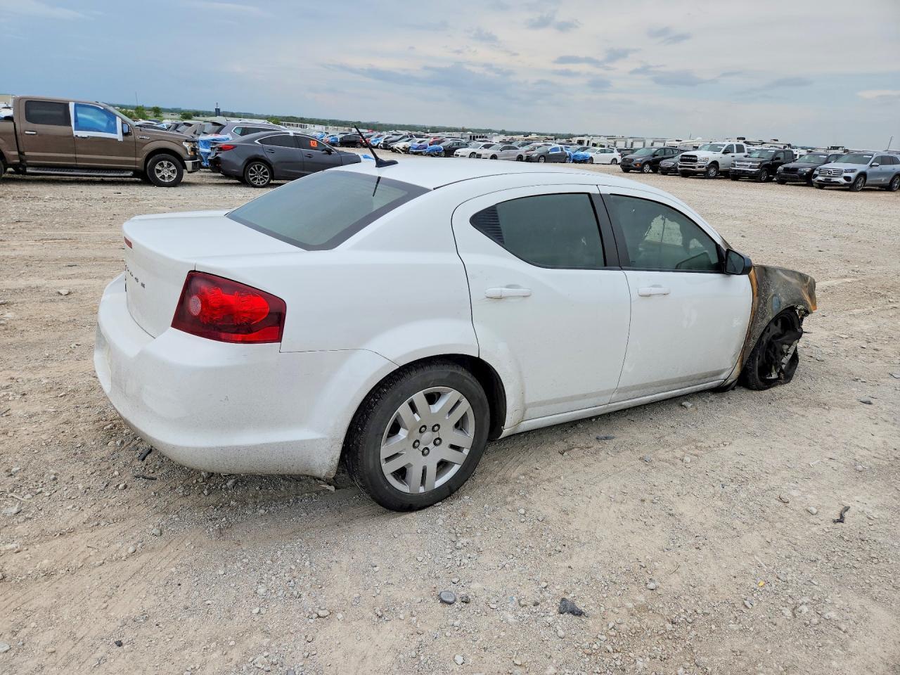 2014 DODGE Avenger