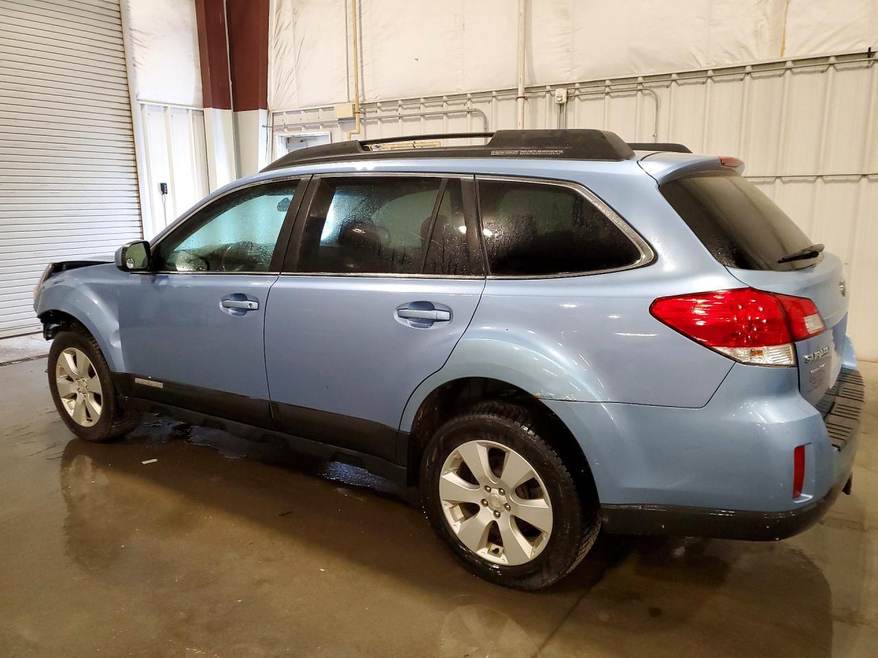 2010 SUBARU Outback