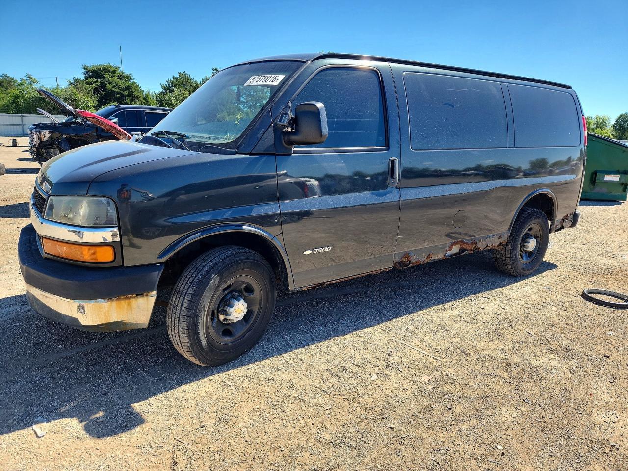 2004 CHEVROLET Express 3500