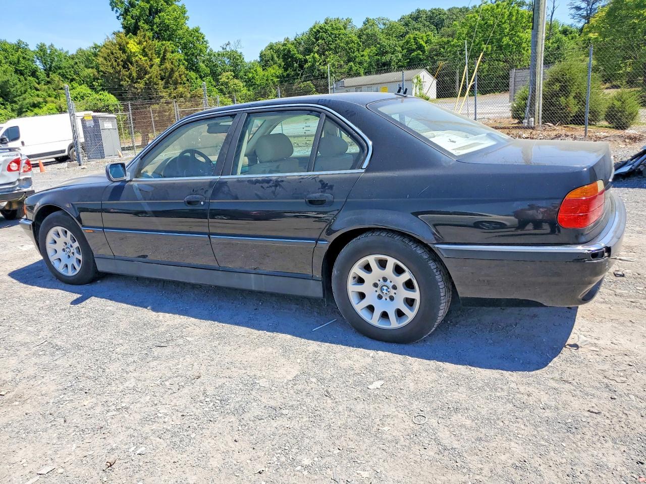 2000 BMW 7 series