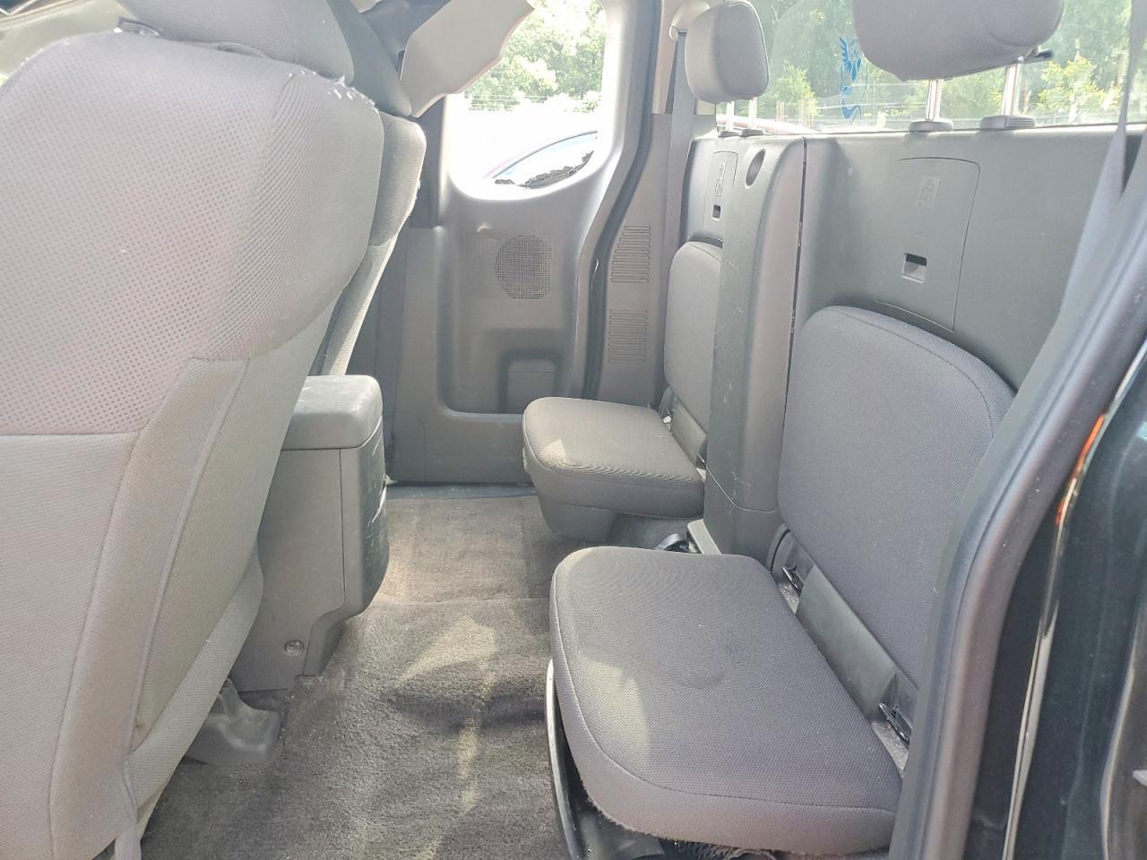 2016 NISSAN Frontier