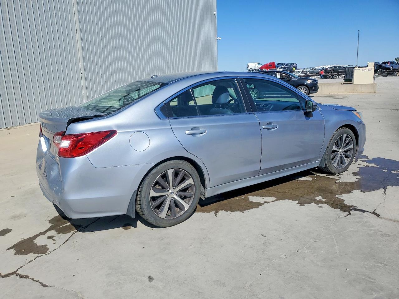 2015 SUBARU Legacy