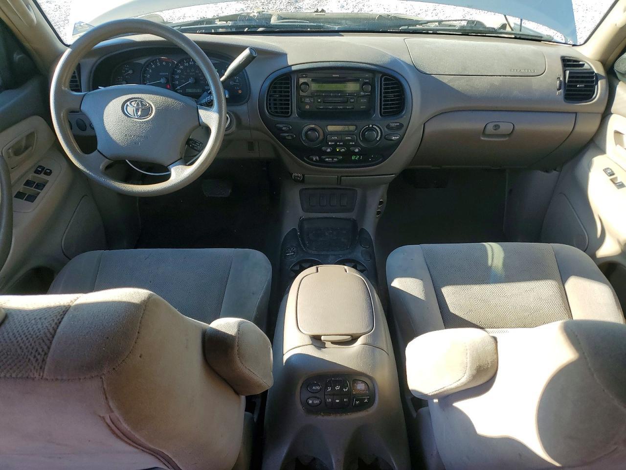 2005 TOYOTA Sequoia