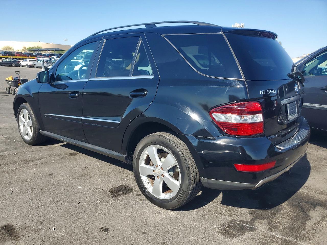 2011 MERCEDES-BENZ ML-Class