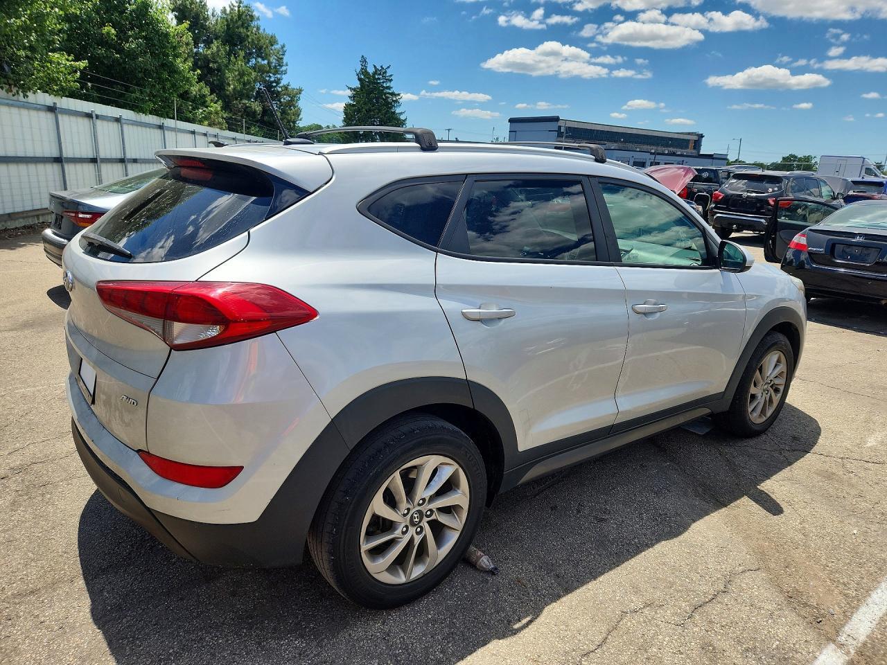 2016 HYUNDAI TUCSON