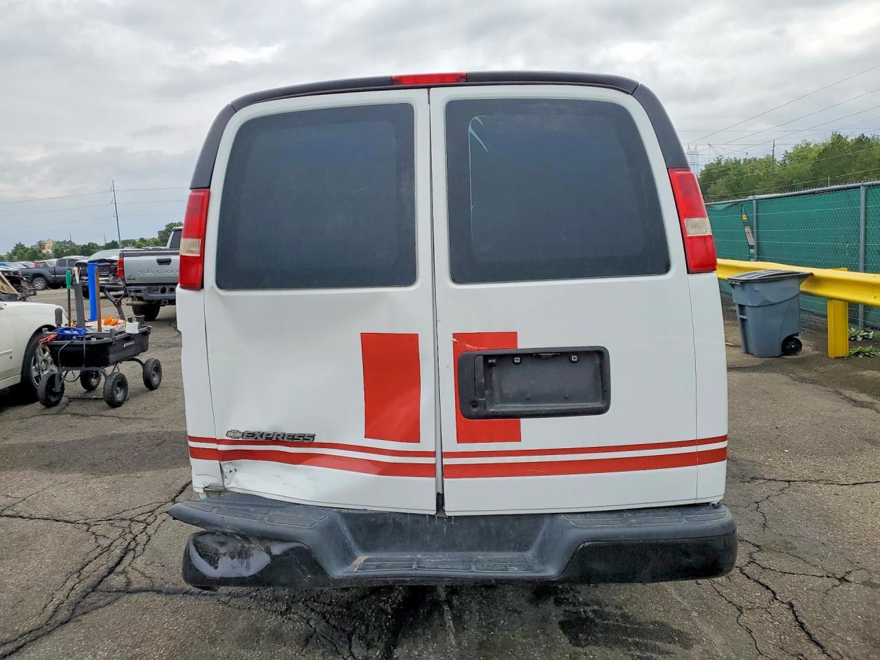 2014 CHEVROLET Express 1500
