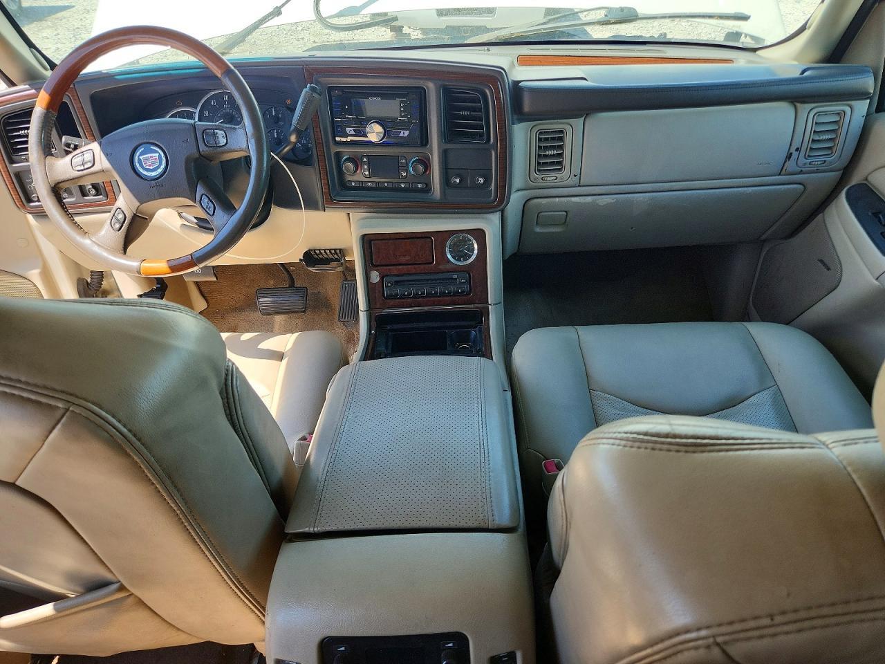 2004 CADILLAC Escalade ESV