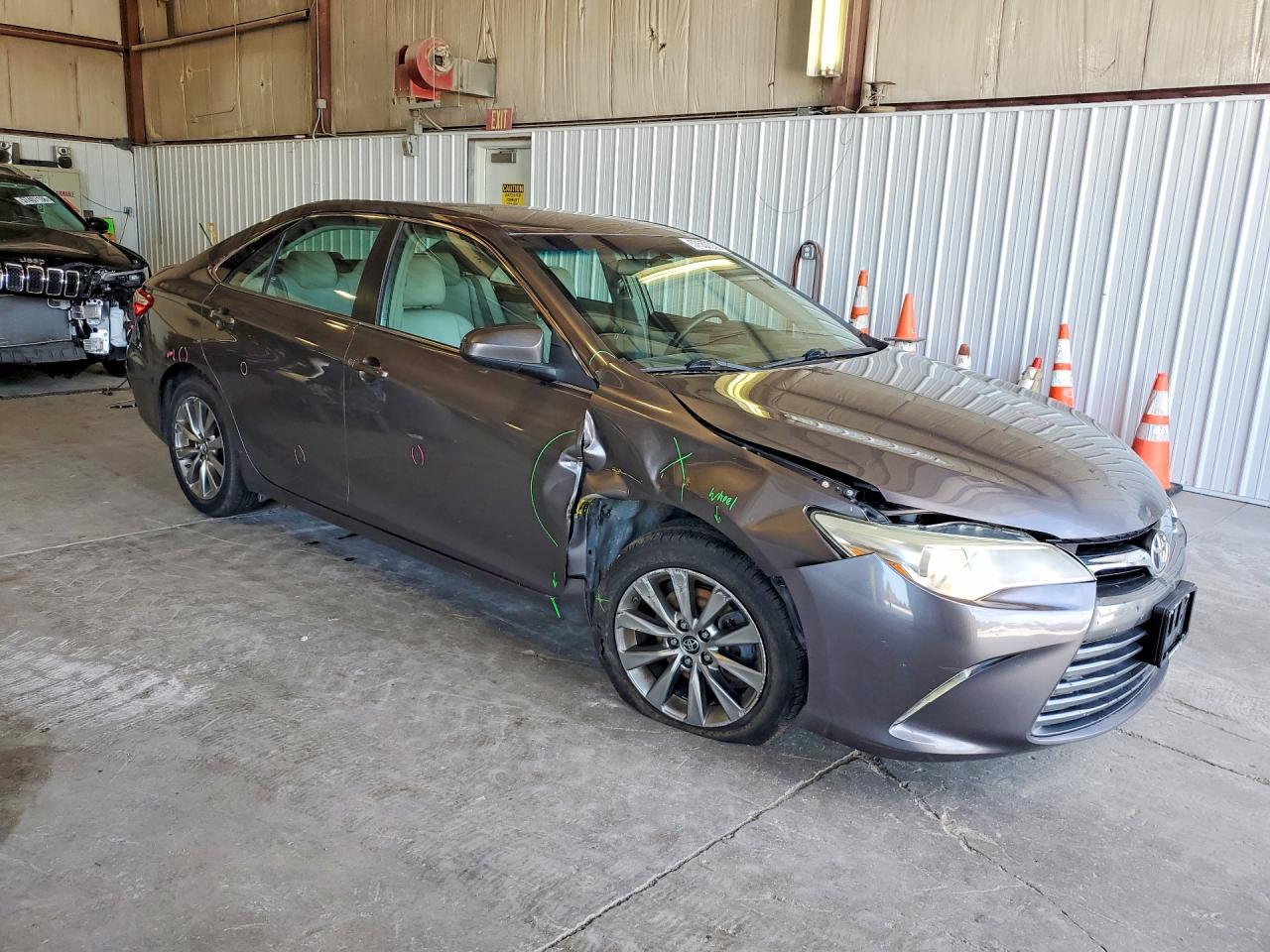2015 TOYOTA CAMRY