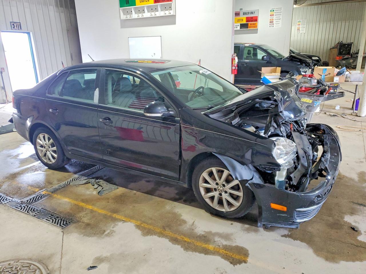 2010 VOLKSWAGEN JETTA