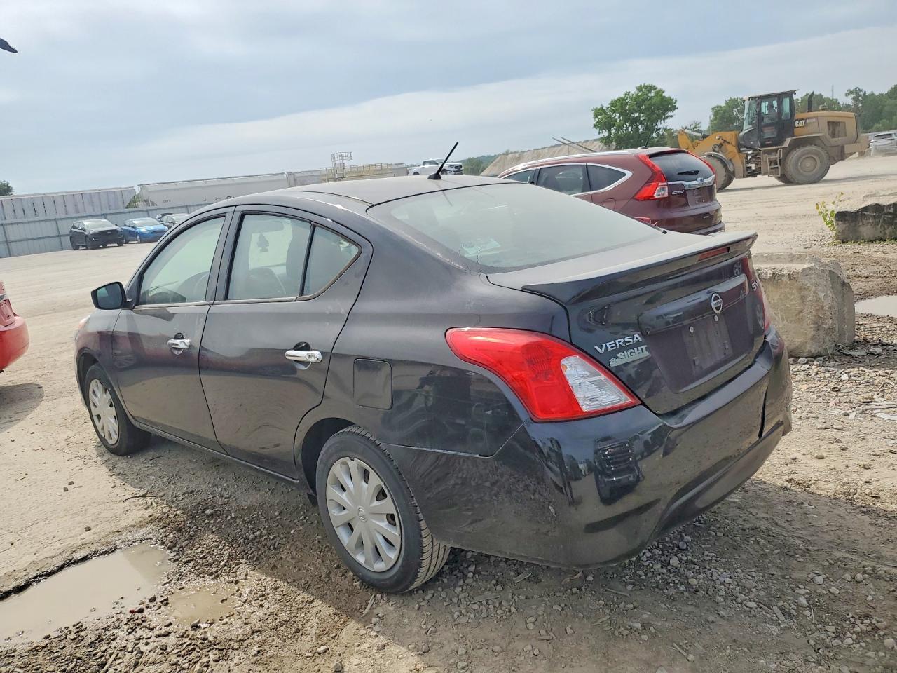 2017 NISSAN VERSA