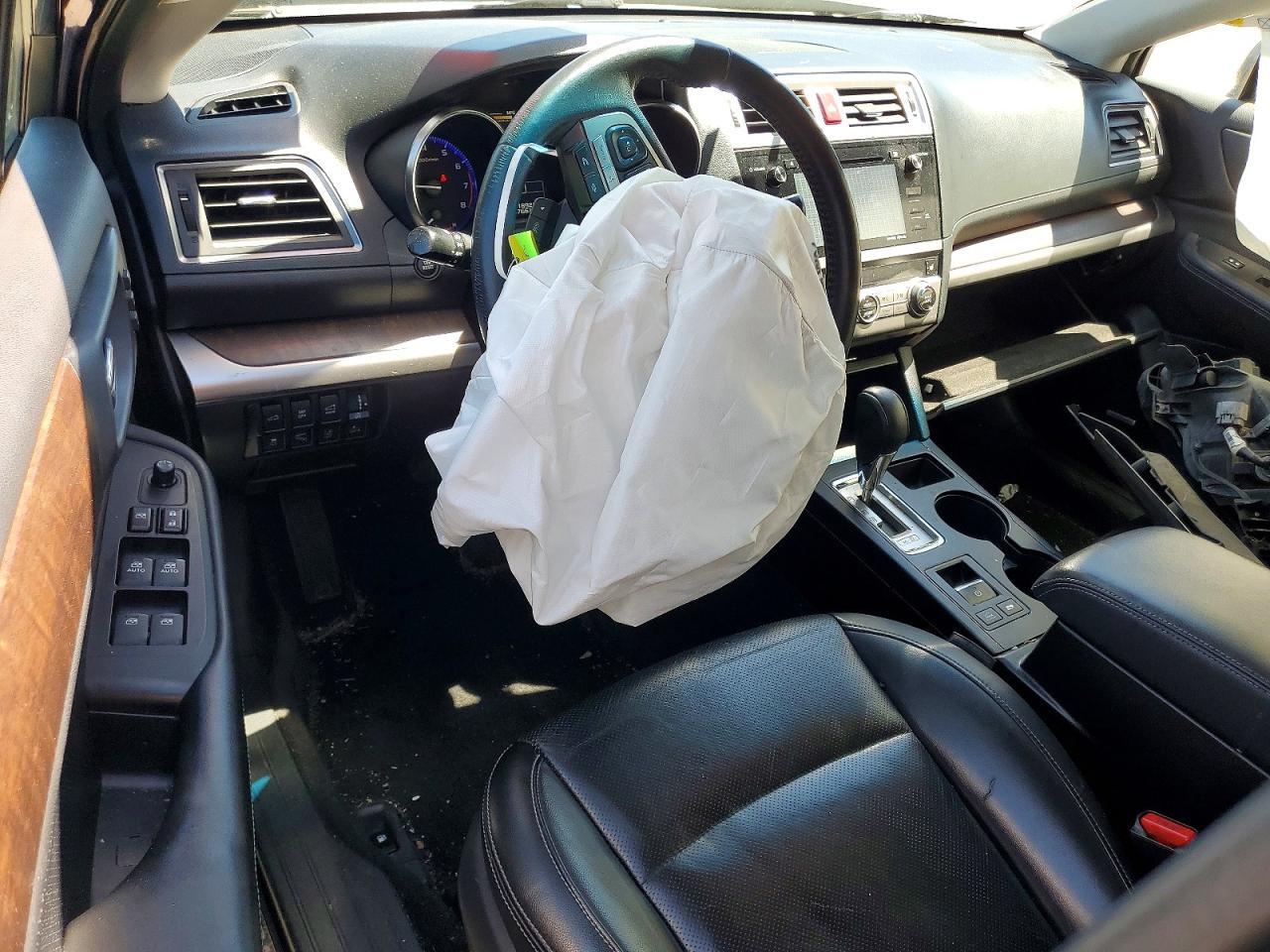 2015 SUBARU Outback