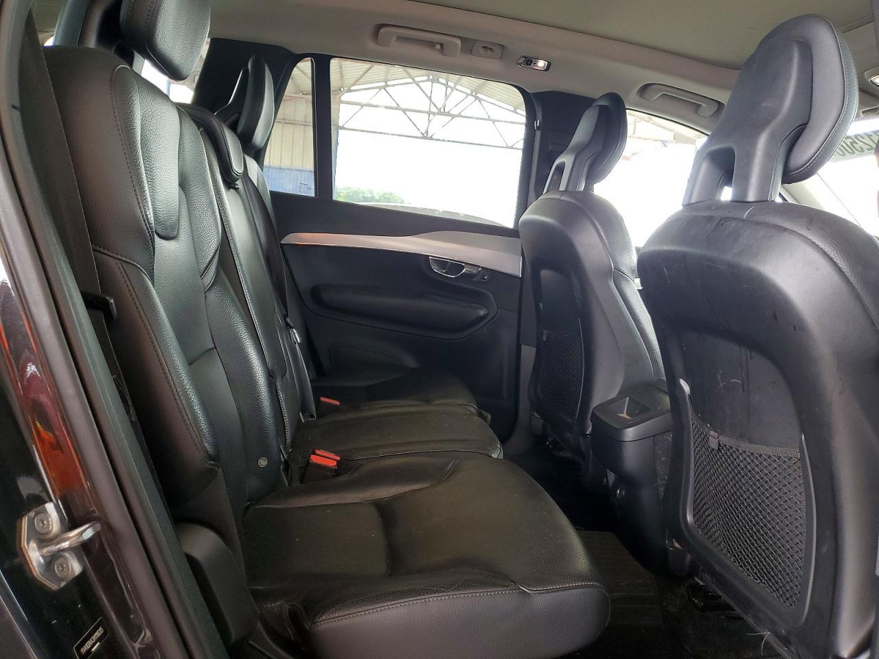 2017 VOLVO XC90