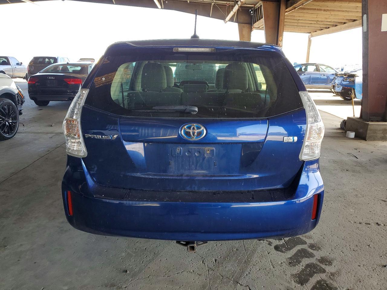 2012 TOYOTA PRIUS V