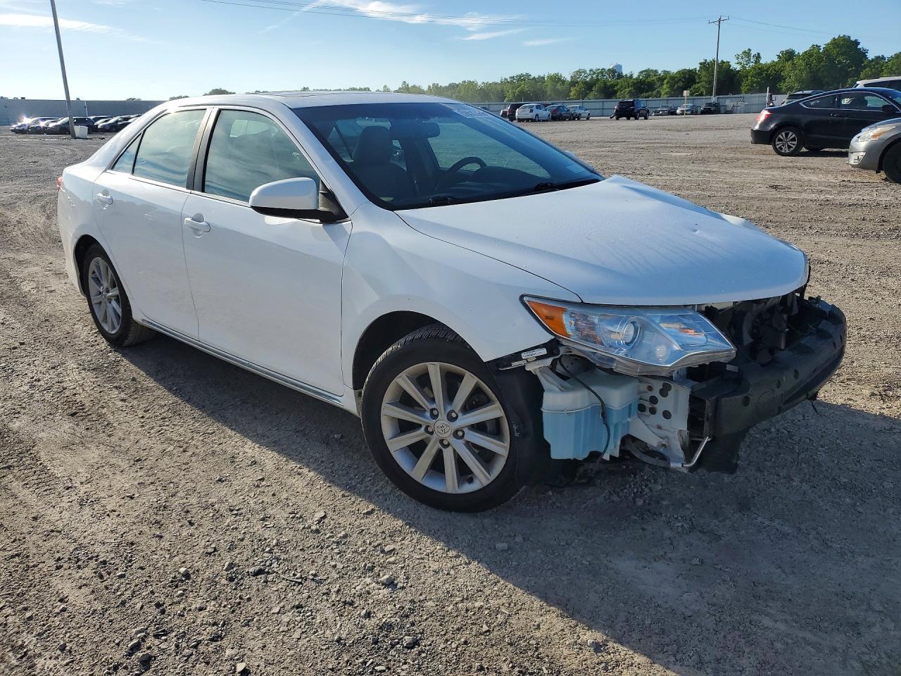 2014 TOYOTA CAMRY