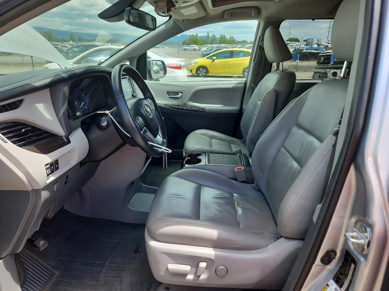 2018 TOYOTA SIENNA