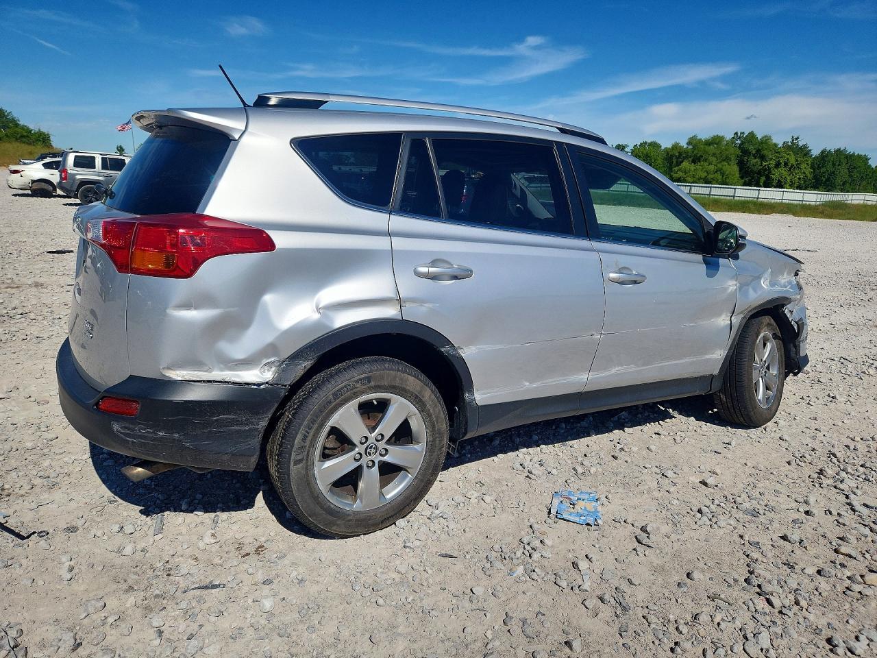 2015 TOYOTA RAV4