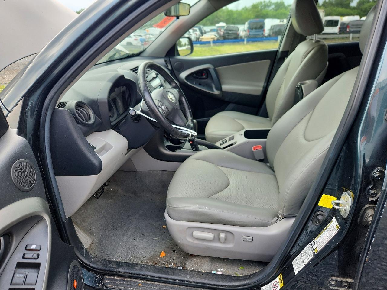 2011 TOYOTA RAV4